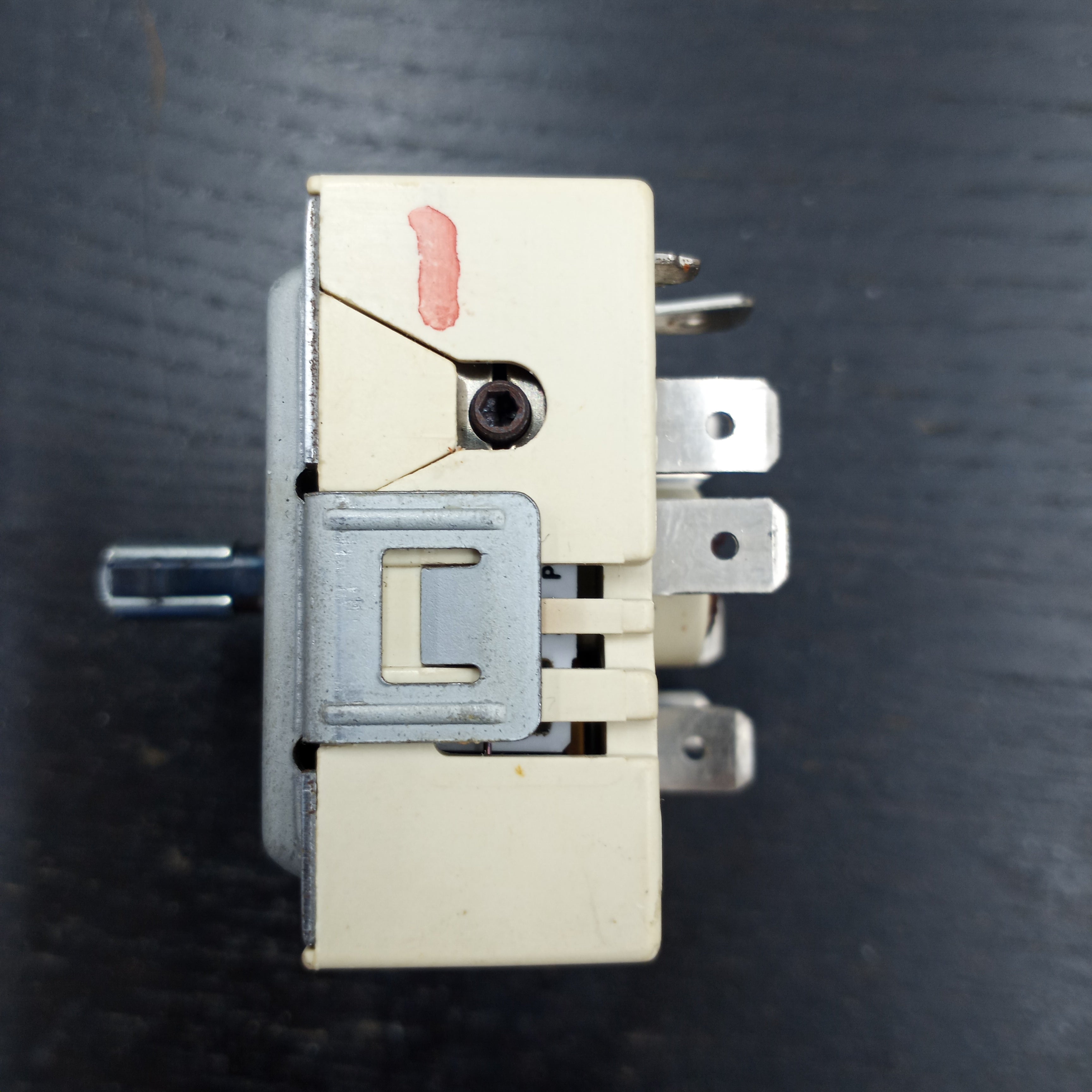 Whirlpool Range Surface Element Control Switch WP9758060 Whirlpool Range Surface Element Control Switch WP9758060